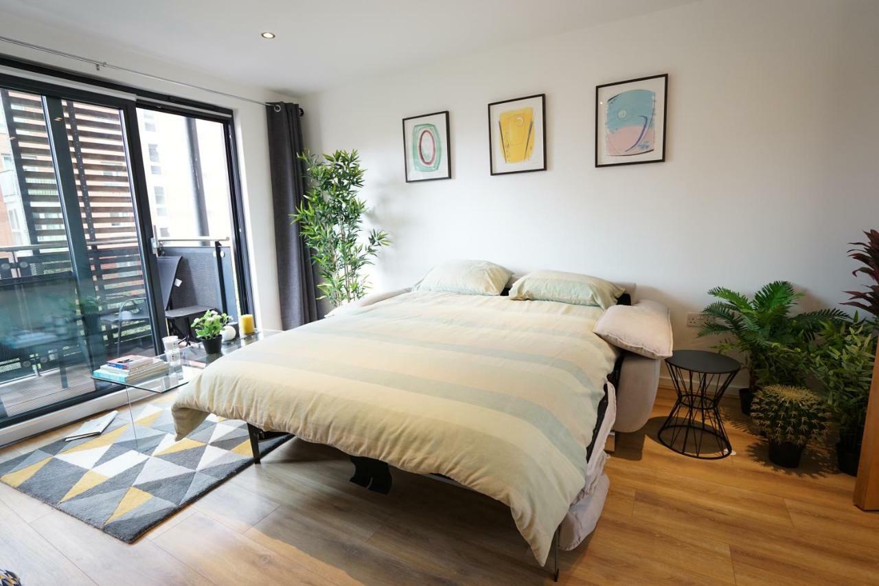 Perfectly Located Stunning Apartment Лондон Экстерьер фото